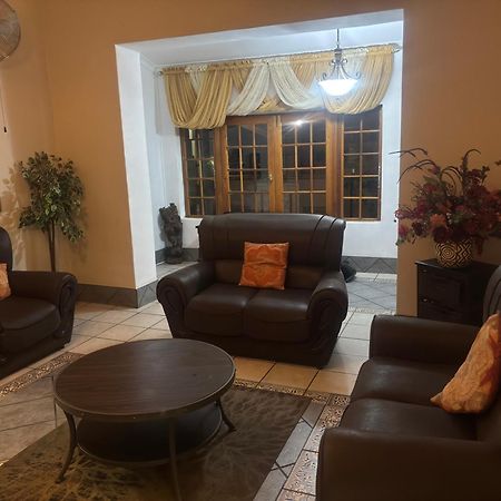 Rita'S Guesthouse Cc فرايهيد المظهر الخارجي الصورة