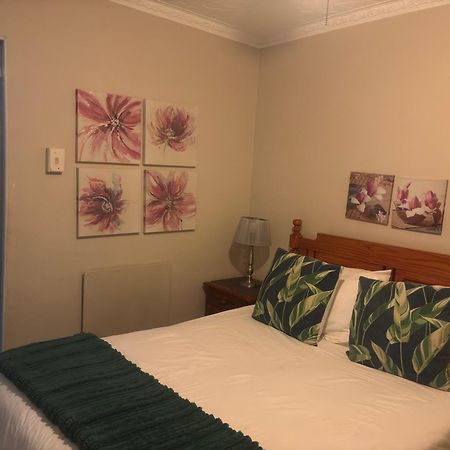 Rita'S Guesthouse Cc فرايهيد المظهر الخارجي الصورة